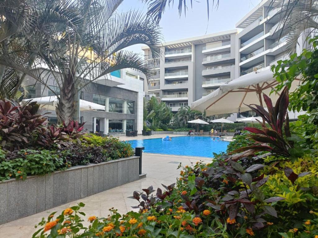 Parkside Boutique 3 Bbr Serviced - Ocean Blue - Near Airport Apartment *