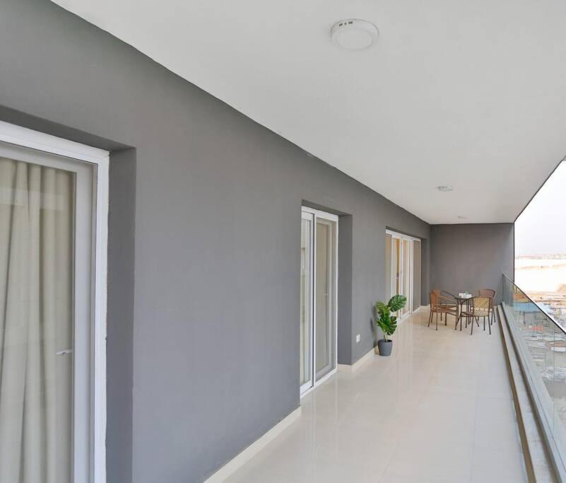 Apartment Parkside Boutique 3 Bbr Serviced - Ocean Blue - Near Airport Kairo