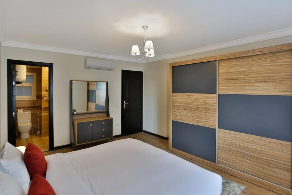 Parkside Boutique 3 Bbr Serviced - Ocean Blue - Near Airport
